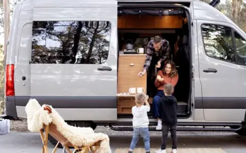 Gorgeous NEW Mercedes Sprinter Van 4x4 - Family & Pet Friendly!!