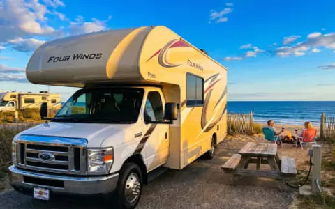 C9 - 2020 Thor - STARLINK WiFi Equipped - 10 Sleeper w Bunks! 2 SlideRooms