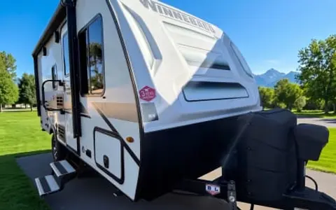 T6 - 2022 Winnebago Micro Minnie -  STARLINK WiFi Equipped!