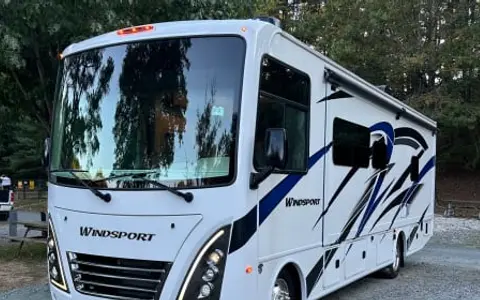 Road Birds’  2023  Windsport 29M ready to roll!