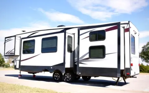 P-427, 2 Bedrooms with 1.5 bathrooms