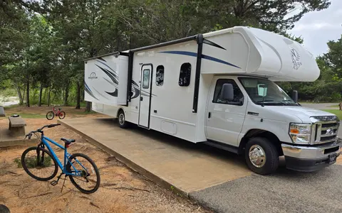 2024 Family Friendly Bunkhouse | Linens and Kitchen Loadout | Pet/Smoke-Free