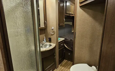 RPHeritage Group Thor Motor Coach ACE Class A