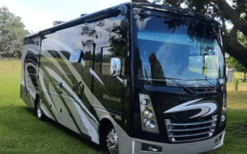 Luxury 2018 Thor Miramar RV Adventure