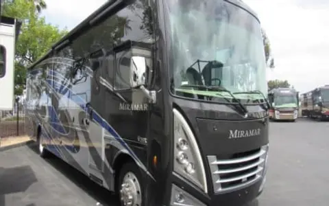 Central FL: 2022 Thor Miramar-Master Suite, 2 Full Baths & Bunk Bed
