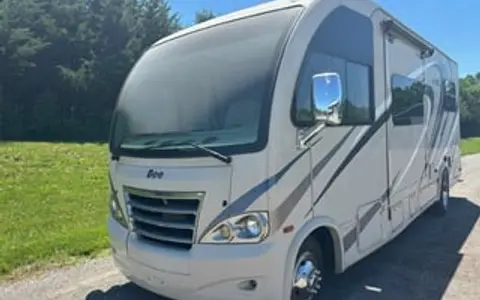 2016 Thor Motor Coach Axis 24.1
