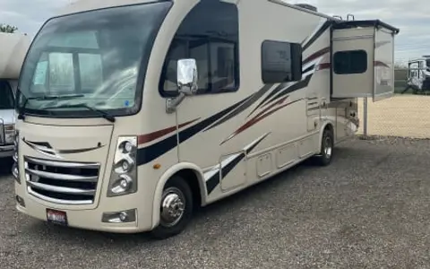 2018 Thor Vegas Class A Great Condition.  Located in Overland Park, KS