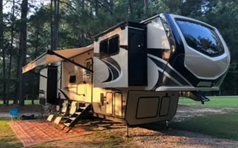 Large Front Living Family Camper