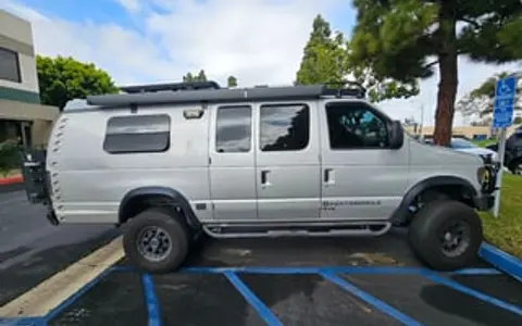 2004 Ford E-350 Sports Mobile