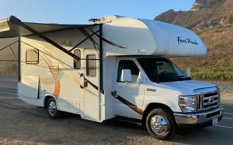 "Furnished" 2019 Thor Four Winds 22E Motor Coach