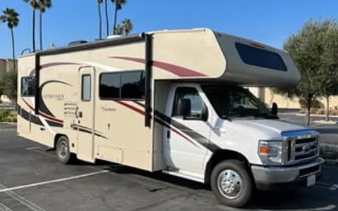 Festival Friendly RV Rental Sleeps 6