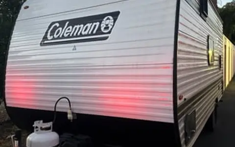 Desert Nomad – 2025 Coleman 17B