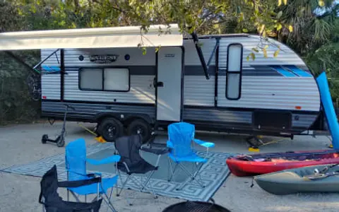 CAMPBELL'S COZY COMFY CAMPER