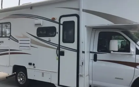 2014 Coachmen Freelander 21qb/COACHELLA AND STAGE COACH READY