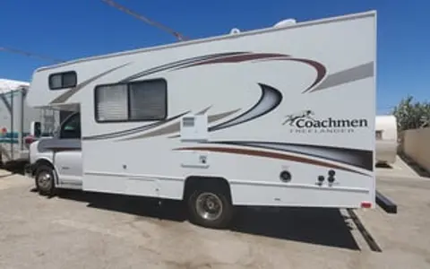 2014 Coachmen RV Freelander 21QB-LTD Chevy 4500
