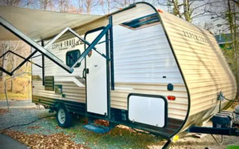 Wade & Annie’s 2020 Aspen Trail BunkHouse Trailer