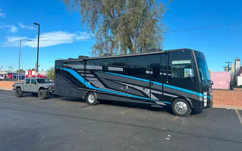 Daniel's 2023 Coachmen Encore 375rb Class A