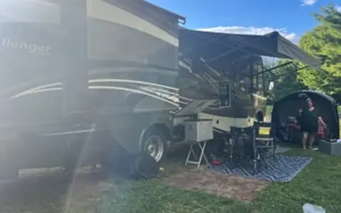 2011 Damon Challenger 368