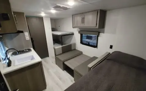 Brand New 2025 Keystone Hideout 175BH