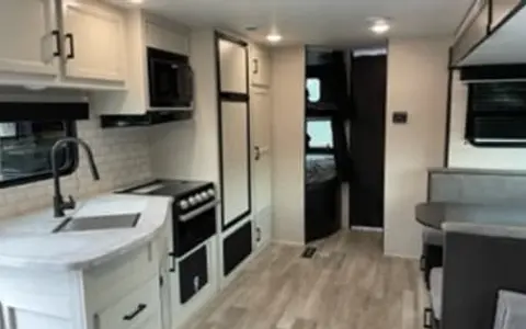 Family or Friends, this trailer is for everyone! 2023 Jayco Jay Flight