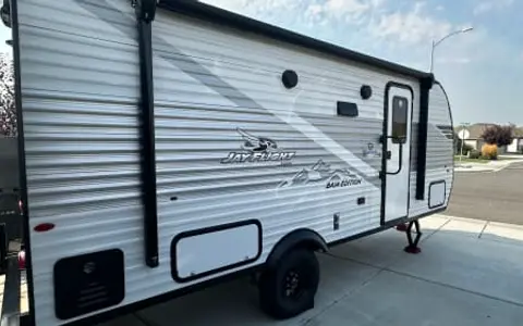 2025 Jay Flight - Sleeps 5-6 - Kid and Family Friendly
