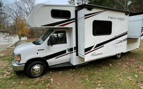 2023 Coachmen RV Freelander 26DS Ford 450