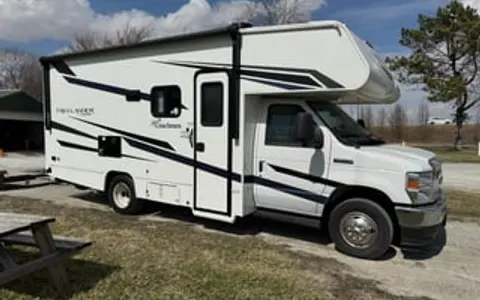 Explore the Country 2023 Coachman Freelander 22FT