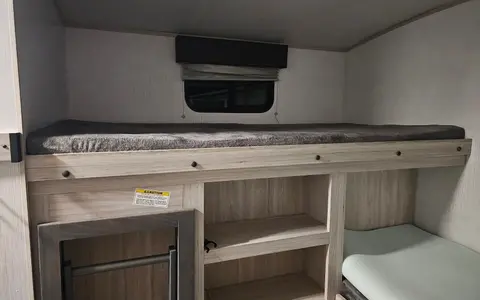 Samuel's Cruiser RV Shadow crusier 325BHS Travel Trailer