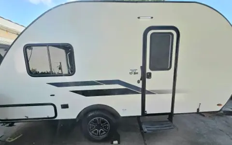 Light weight travel trailer, Great for couples or small family