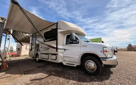 Park Anywhere! Maneuverable B+ Motorhome