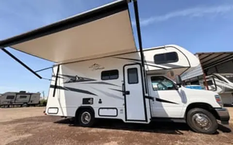 The Modern Explorer: 2024 Entrada