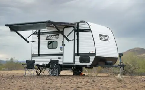 Bunkhouse w/ Queen, Sleeps 4, Solar + Inverter