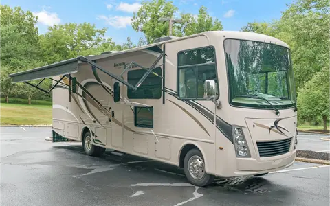RV Goldie Thor Motor Coach Freedom Elite Class A