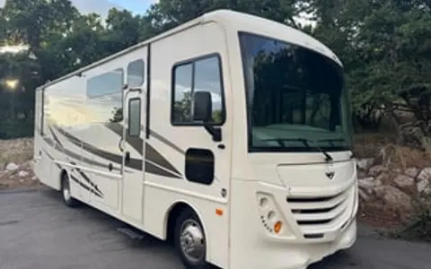 2019 Fleetwood RV Flair 29M