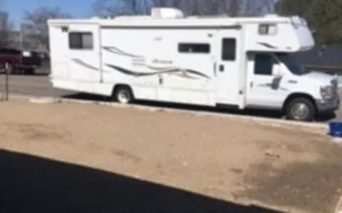 2008 Winnebago Outlook 31C