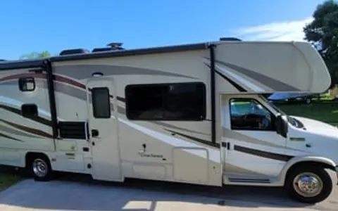 Great 2017 Class C RV, Miles Included, Sleeps 11