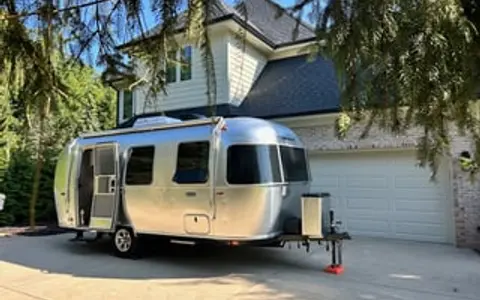 Magnolia 3-AIRSTREAM Bambi Sport 22 *FULLY Loaded*