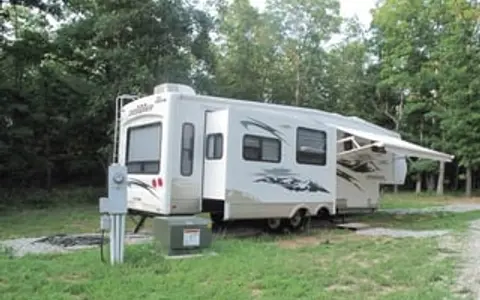 A 5th wheel travel trailer suited for 2 people