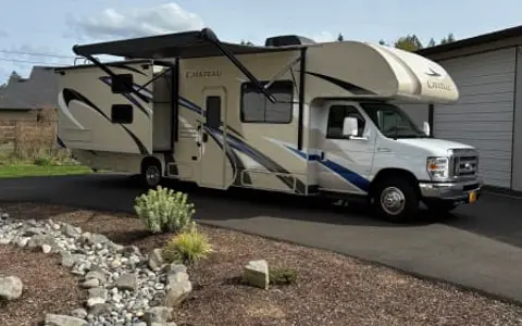 2019 Thor Motorcoach - Sleeps 10(bunks) - Includes Everything needed!!