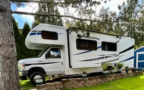 2021 Forest River Sunseeker LS 2550 26K **Extras**