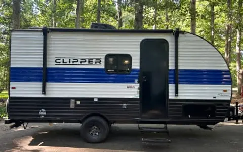 Easy Tow Coachmen Clipper – Cozy and Ready for Adventure!