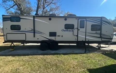 2017 Outback Ultra-Lite Bunkhouse - Perfect for large families