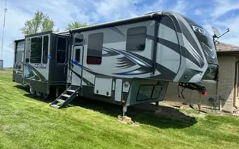 2018 Keystone RV Fuzion 417