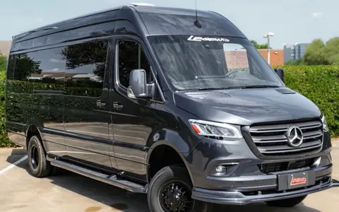 Mercedes-Benz Sprinter 3500 Presidential Luxury Coach - 12 Seater