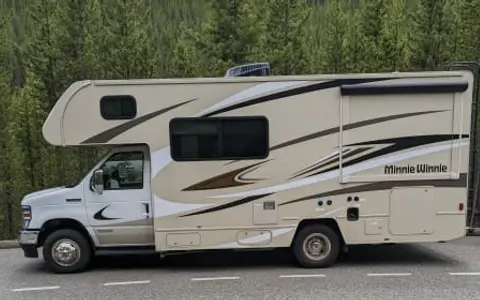 2022 Winnebago Minnie Winnie