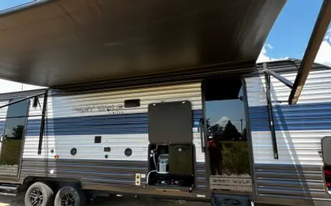 2022 Cherokee Grey Wolf 27RR Toy Hauler