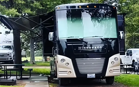 Amy's Winnebago Vista Lx Class A
