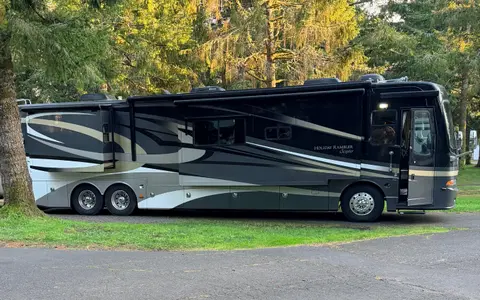Derrick's Holiday Rambler Scepter Class A