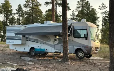 Off-Grid Adventure Ready! 2006 Fleetwood Southwind w/ Starlink & Solar