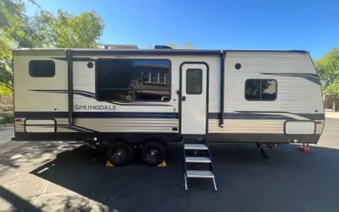2022 Springdale - 28ft SOLAR Bunkhouse